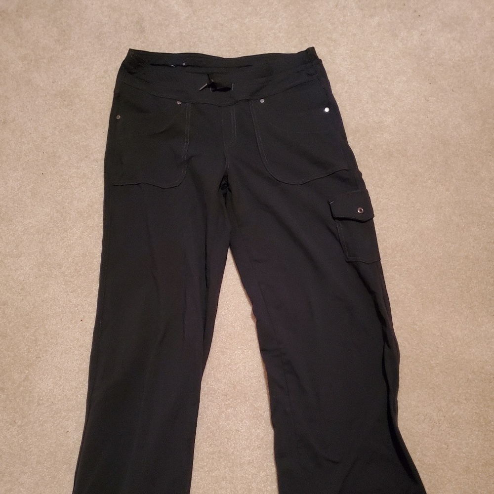 Black Kuhl stretch pants 10 short